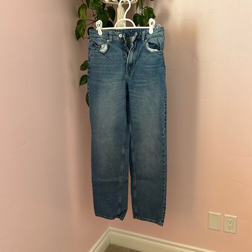 Boyfriend jeans. H&M